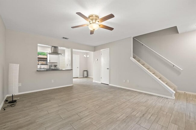 Foto del edificio - 8400 Jamestown Dr