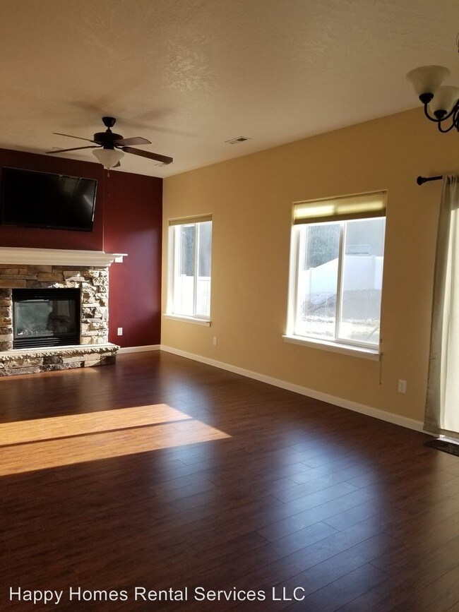 Foto del edificio - 4 br, 3 bath House - 1283 N. Ewell Court