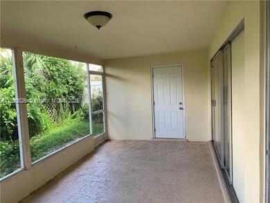 Foto del edificio - 2051 NE 25th Ave