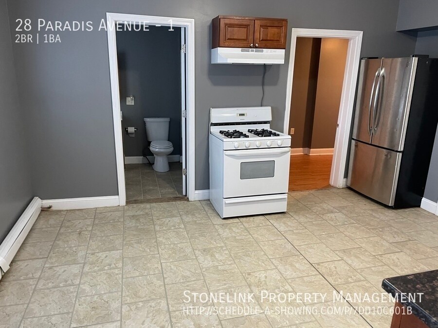 28 Paradis Ave Unit 1, Woonsocket, RI 02895 Room for Rent in