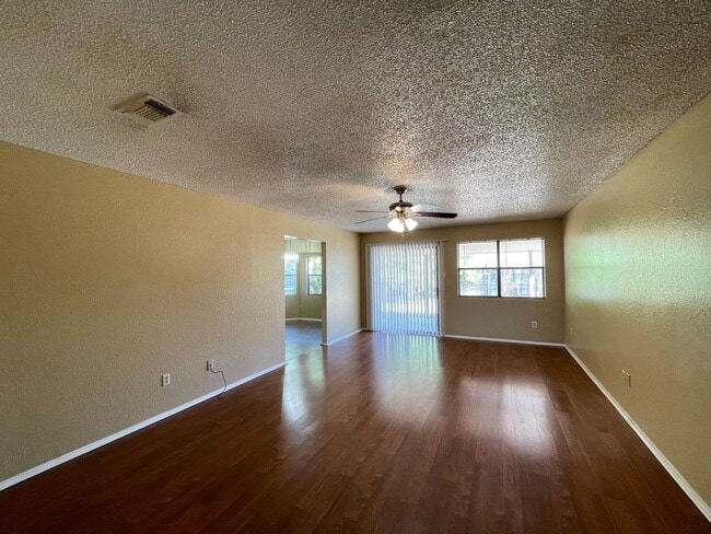 Building Photo - 2806 Derby Dr
