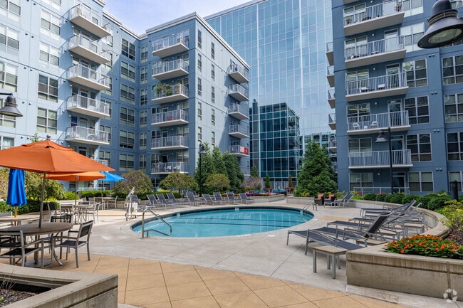 Pool - Radius At The Banks Apartments