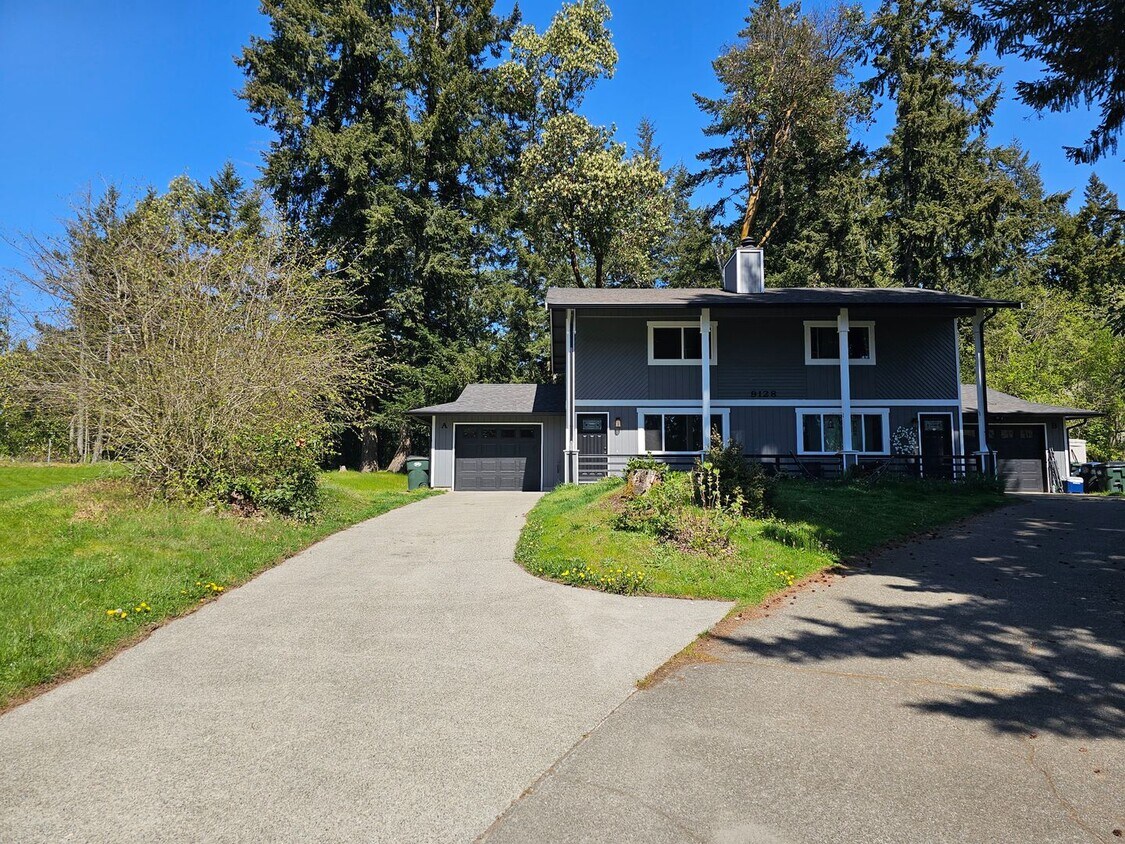 Primary Photo - Amazing Location! Renovated 2Bed/1.5 Bath ...
