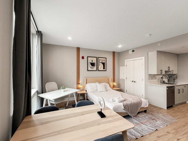 Building Photo - 626 N Delaware Ave