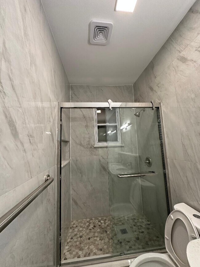 Baño independiente - 61 Passaic St