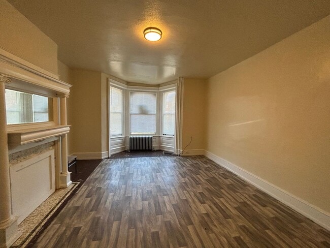 Photo - 1330 W Hunting Park Ave Apartment