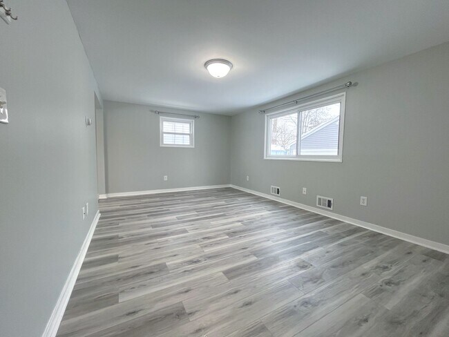 Foto del edificio - 424 Springville Ave