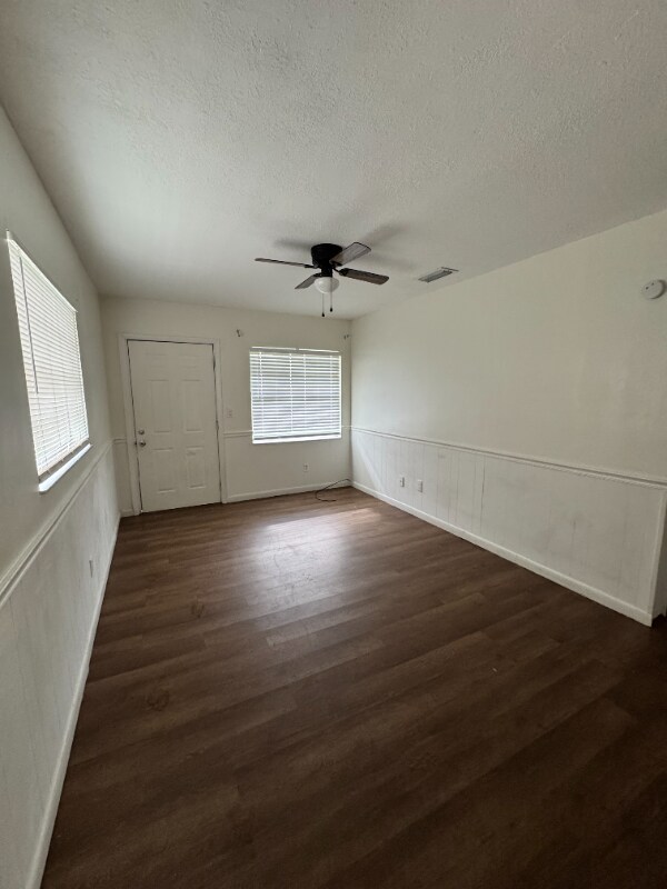 Foto del edificio - 205 Walton Ave