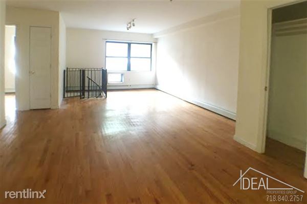 Primary Photo - 528 Bergen St