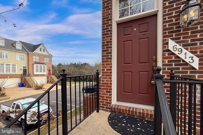 Building Photo - 6913 Stanwick Square