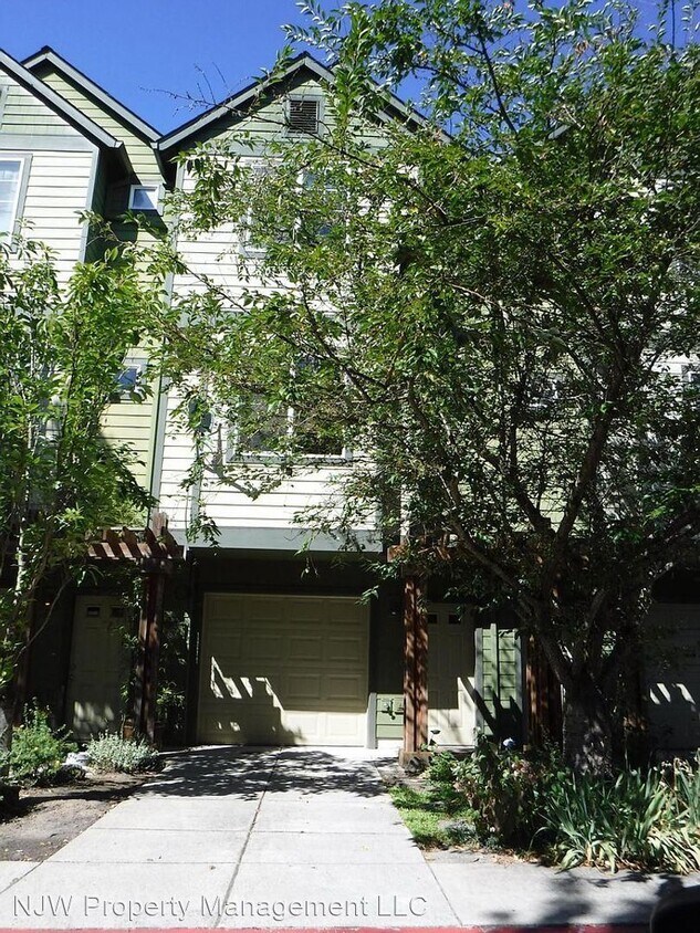 Foto principal - 2 br, 2.5 bath House - 14723 SW Trout Cree...