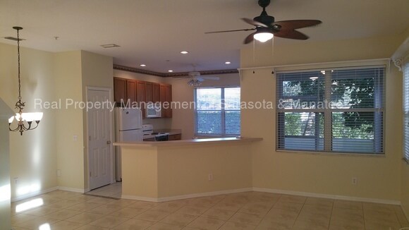 Building Photo - 3941 Yellowstone Cir