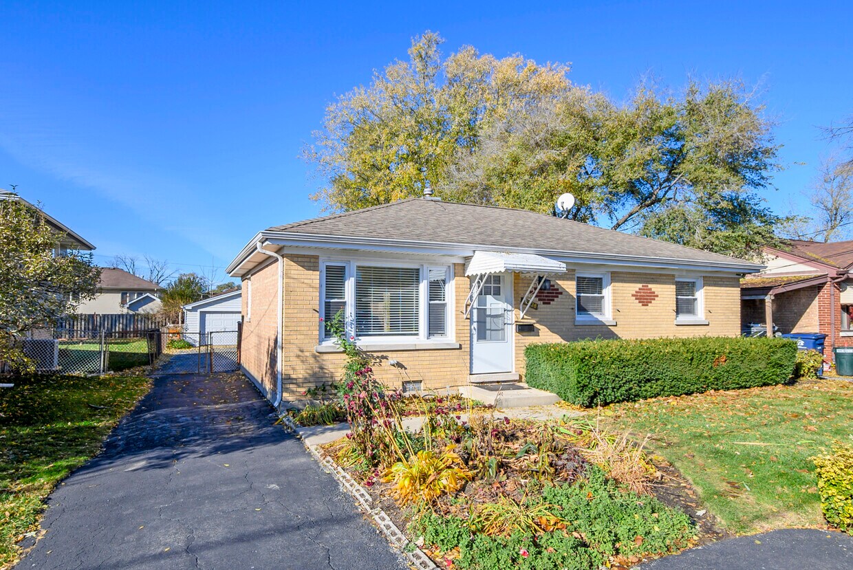 Foto principal - 10838 S Neenah Ave