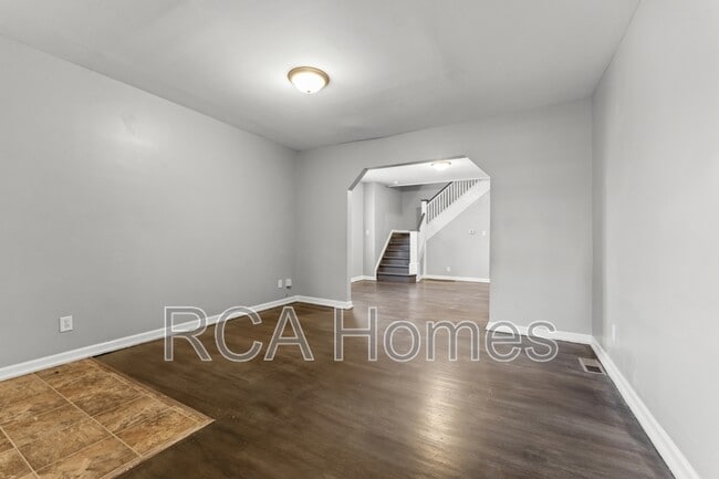 Foto del edificio - 107 N Kealing Ave