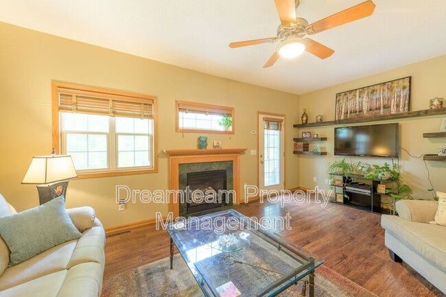 Building Photo - 3731 Livingston Ct