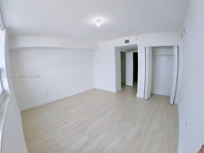 Building Photo - 3232 SW 22nd St
