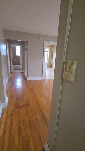 Foto del edificio - 39-19 62nd St