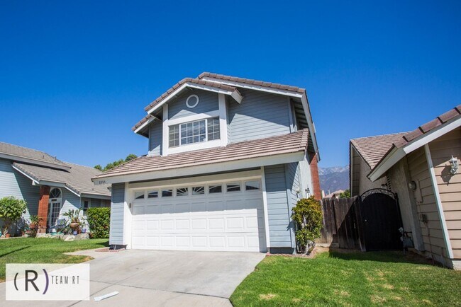 Building Photo - Charming 4-Bedroom Home with Mountain View...