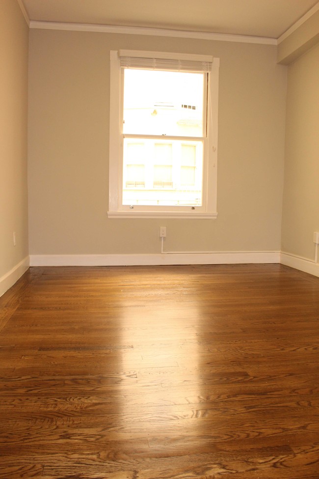 Building Photo - 1 bedroom in San Francisco CA 94109