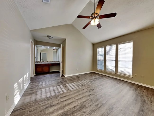 Foto del edificio - 3817 Furneaux Ln