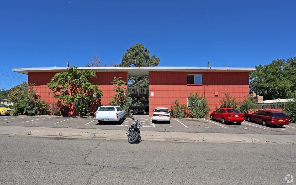 Foto del edificio - 16 Units