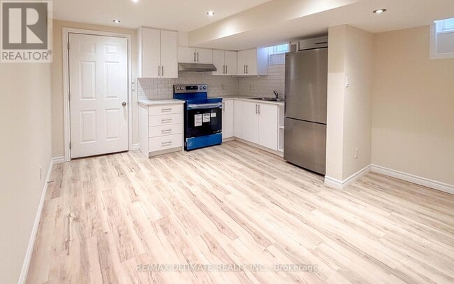 Building Photo - 403 Winona Dr