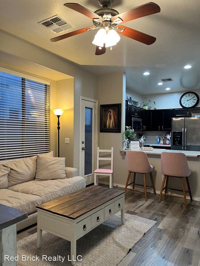 Foto del edificio - 2 br, 2 bath House - 9847 E Escondido Ave