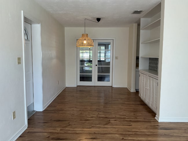 Building Photo - Spacious 3-Bed Home in Cleveland Heights