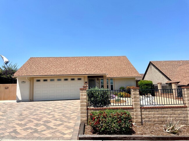 Foto del edificio - Great 4B/2BA w/ Large Kitchen & Beautiful ...