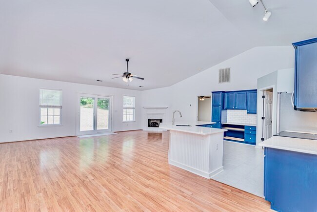 Building Photo - 125 Ashlan Woods Ct