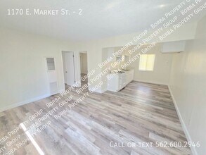 Building Photo - 1170 E Market St