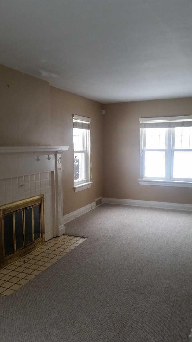 Building Photo - 512 Virginia Ave