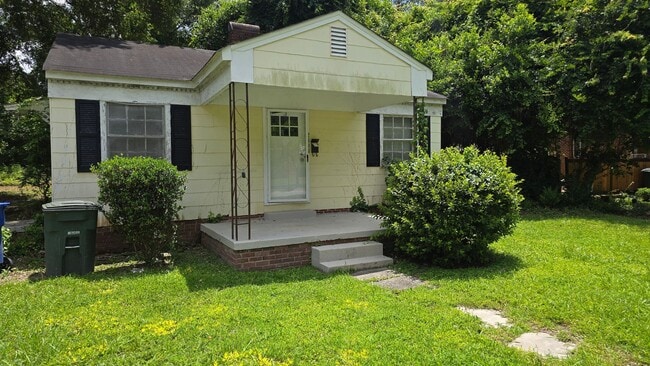Building Photo - Forest Acres