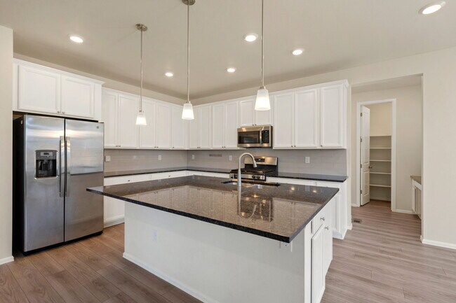 Building Photo - 532 Vicot Way