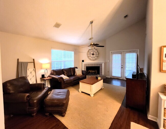 Building Photo - 4012 Bothwell Ter