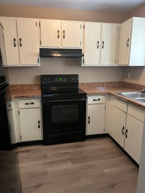 Building Photo - 529 Summer Winds Ln