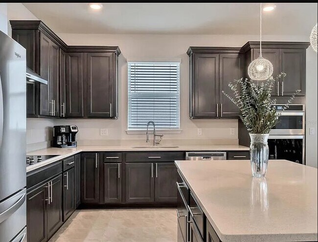 Building Photo - 7635 Taormina Way