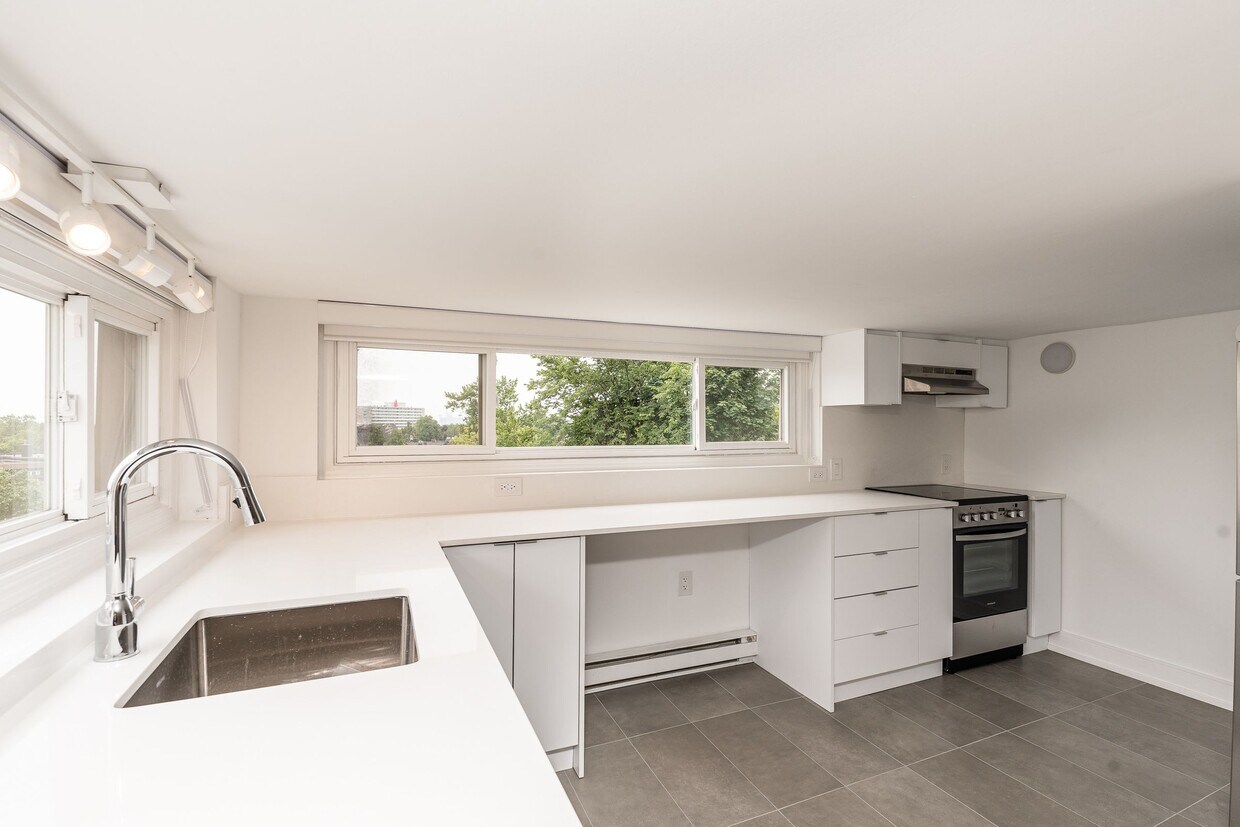 100 Vaughan Road Apartment for Rent in Toronto, ON