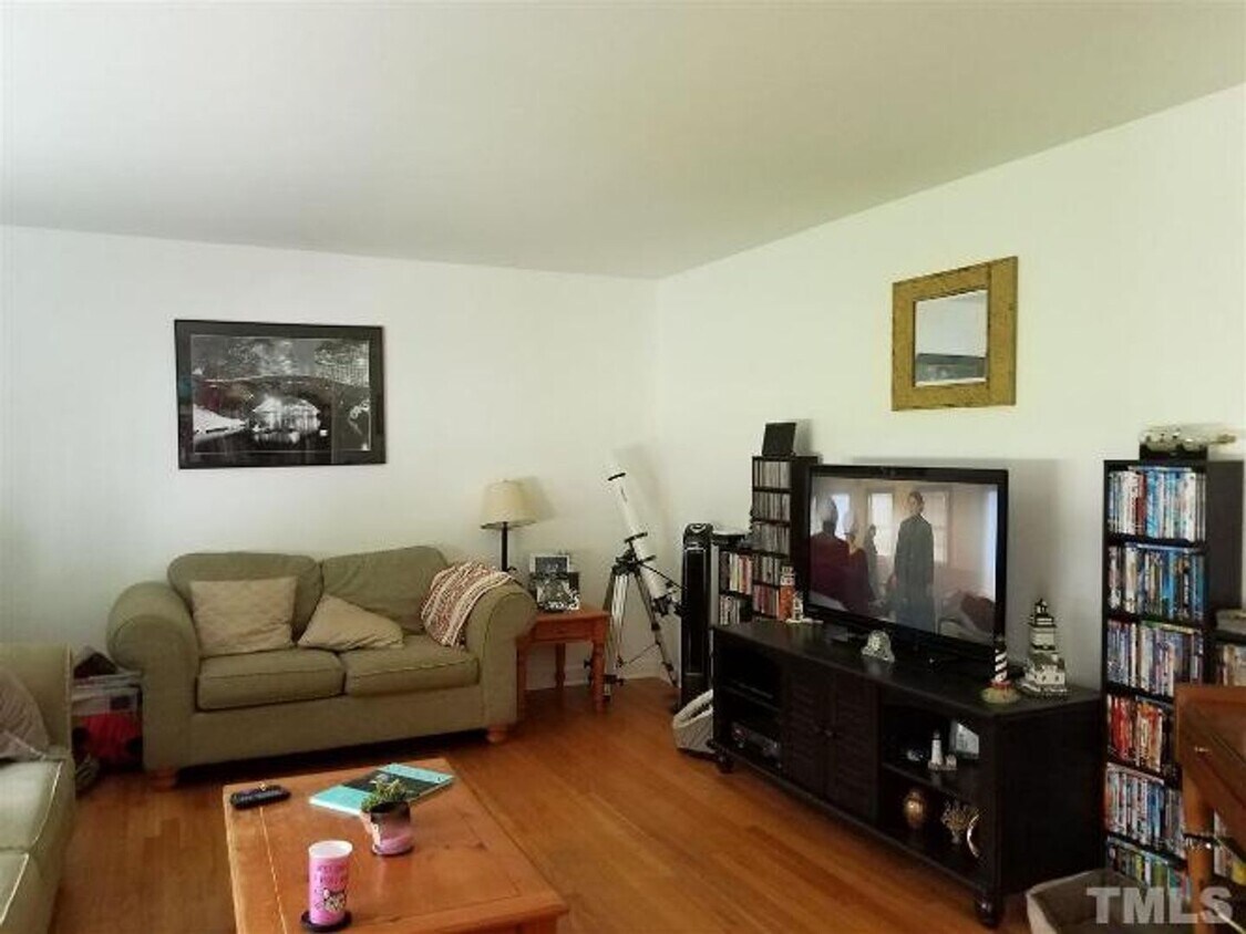 Foto del edificio - 301 Cheryl Ave