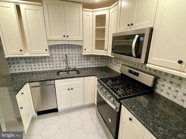 Foto del edificio - 506 Meadowview Ln