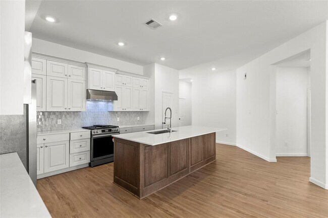 Building Photo - 30314 Tall Fescue Dr