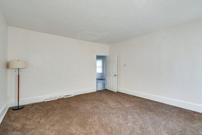 Foto del edificio - 6701 Gertrude Ave