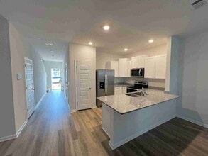 Building Photo - 1755 Jakes Dr