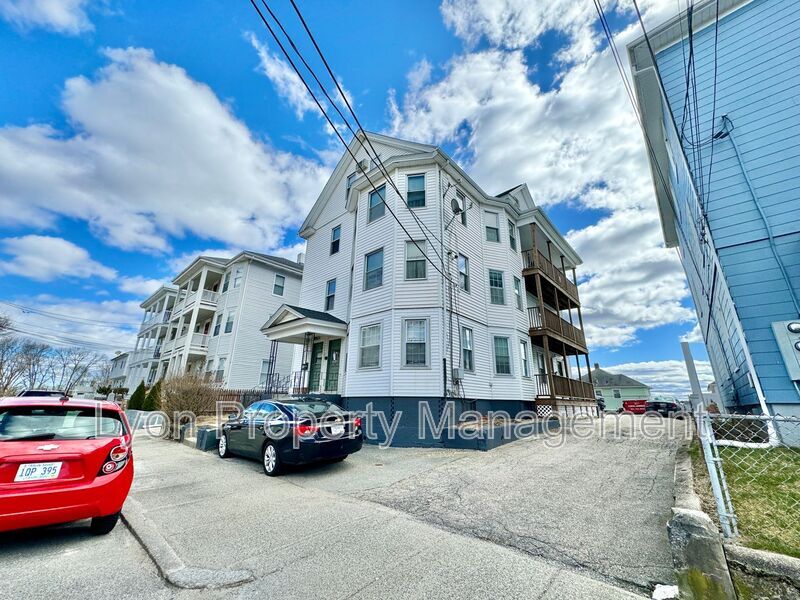 Primary Photo - 15 Phoenix St