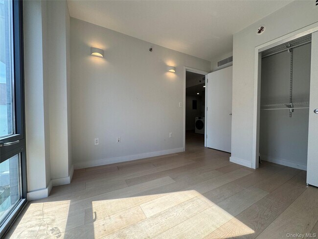 Foto del edificio - 136-80-13641 41st Ave