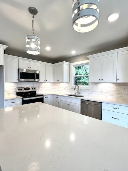 Foto del edificio - 713 Hollie Wy