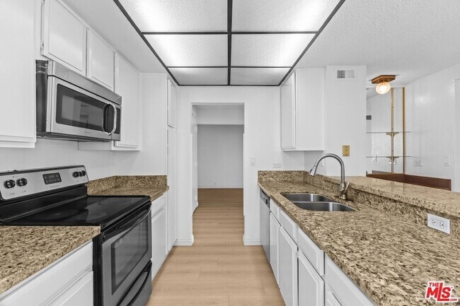 Photo - 10535 Wilshire Boulevard Unit 603 Apartment