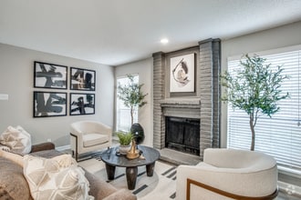 Building Photo - Evaline Apartments