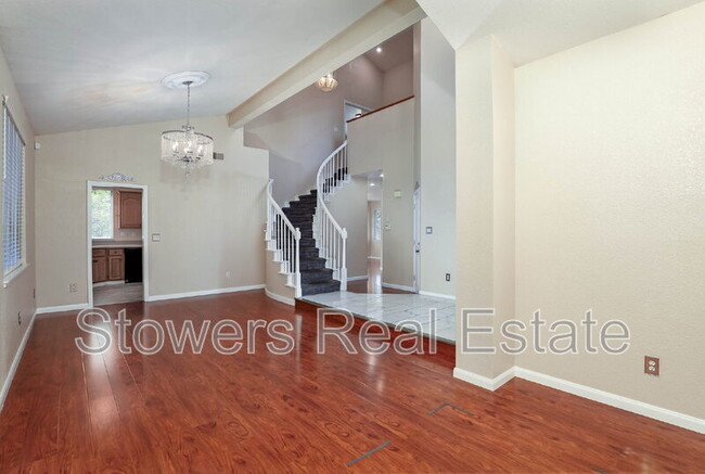 Foto del edificio - 2041 Crater Peak Way