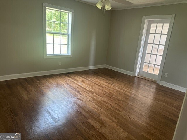 Building Photo - 305 Jeff Davis Rd